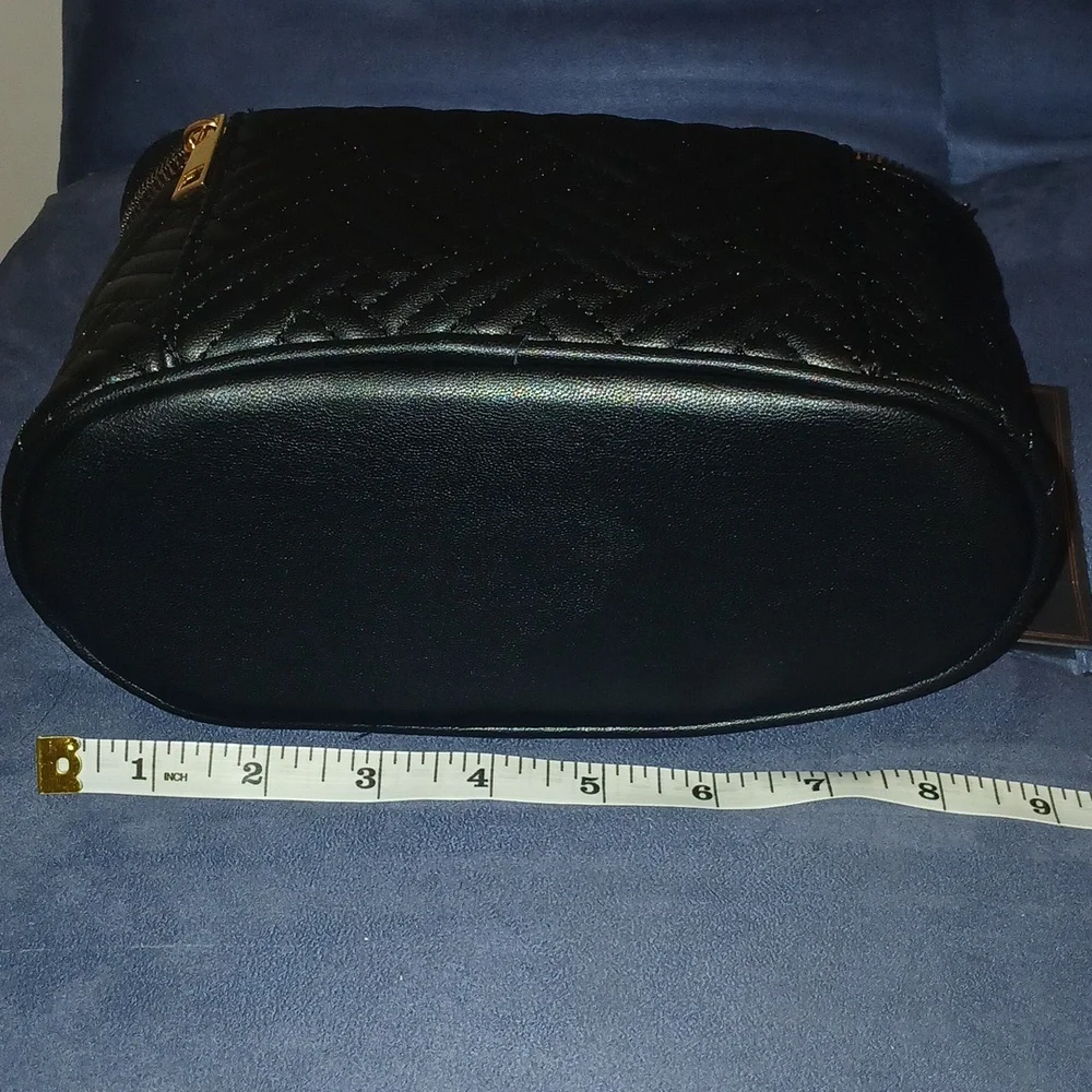 Deluxity Black Quilted Cosmetic Bag